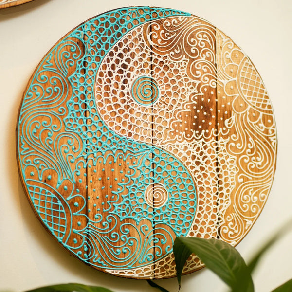 #TurquoiseWhiteYinYanAccent