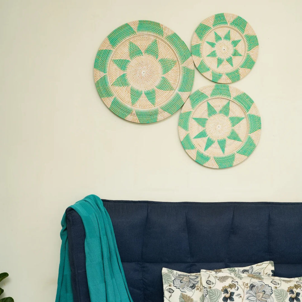 #WhitegreenFlowerInside