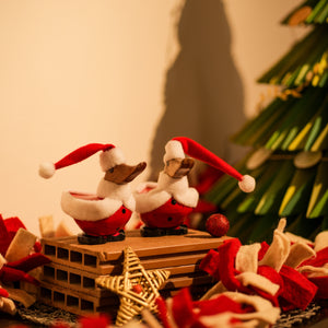 TIMBER KALA’S OVAL SANTA DUCK FOR DECOR